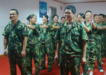 容大生物2010年南海户外拓展激情落幕